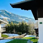 Schoene Mit Ausblick, Sauna Und Hot-pot In Westendorf, Tirol شقة وستندورف